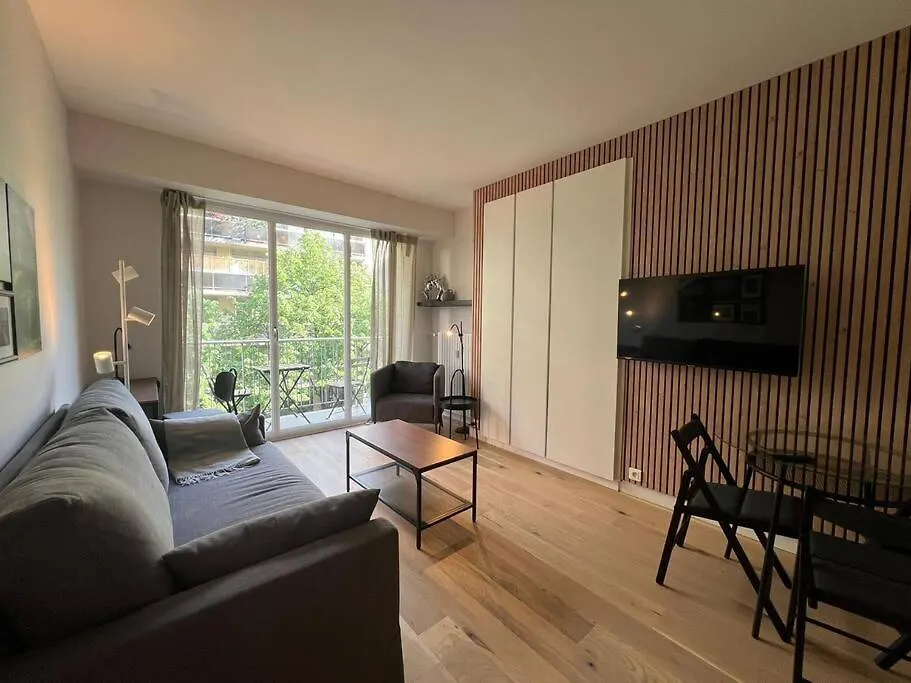 Apartment Parisian Charm Close Trocadero